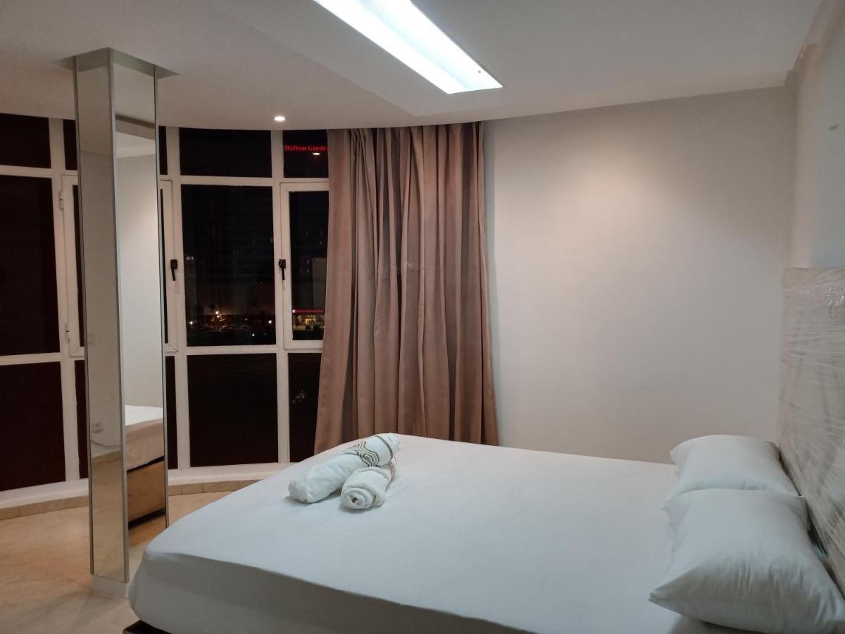 Amazing Appartement Au Centre Ville En Face Hilton & Gare Train De Tgv De Tanger エクステリア 写真