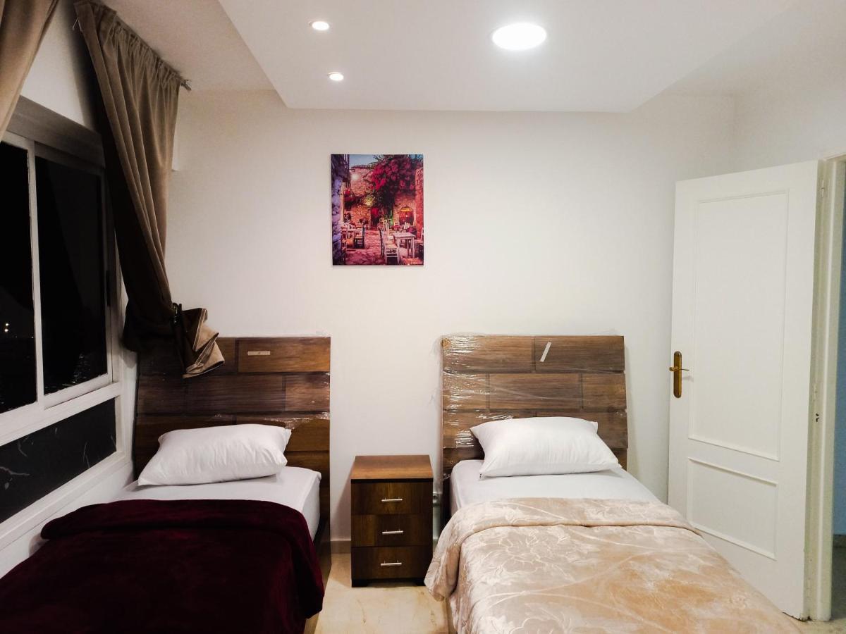 Amazing Appartement Au Centre Ville En Face Hilton & Gare Train De Tgv De Tanger エクステリア 写真